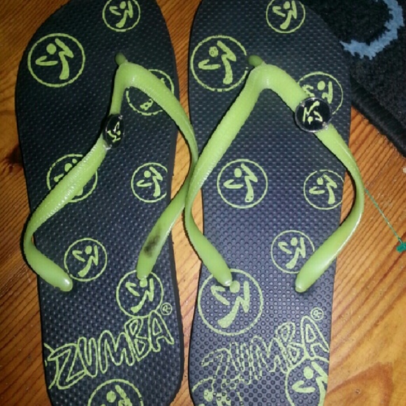 Zumba fitness black and green flip flops