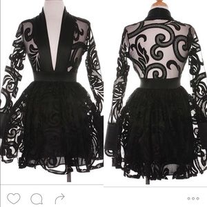 Meet your Posher, Elise