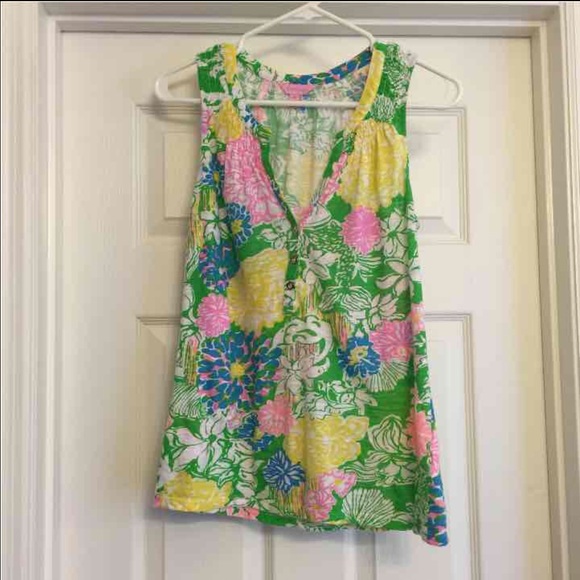 🔅SOLD ON Ⓜ️ EUC Lilly Essie Top