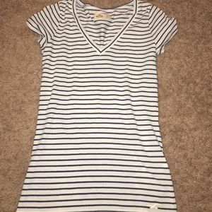 Striped v neck tee
