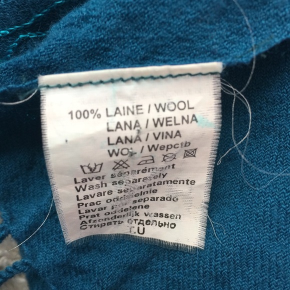 Wool scarf - Picture 3 of 3