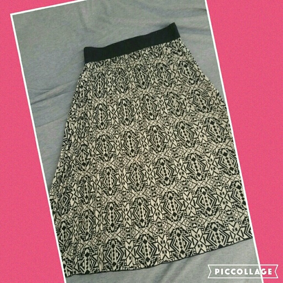 LuLaRoe Jill Skirt