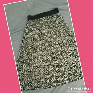 LuLaRoe Jill Skirt