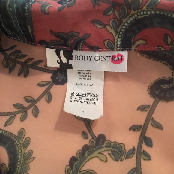 Size small - Picture 3 of 3