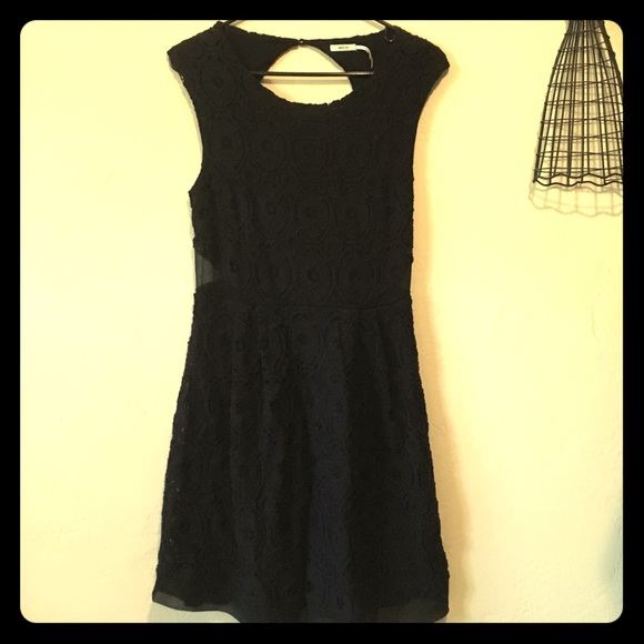 Black lace dress. Mini. Urban Outfitters - Picture 1 of 4