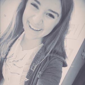 Meet your Posher, Deborah