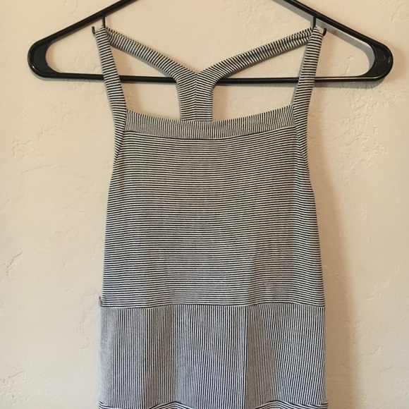 White and black bodycon dress. Mini. New. - Picture 2 of 4