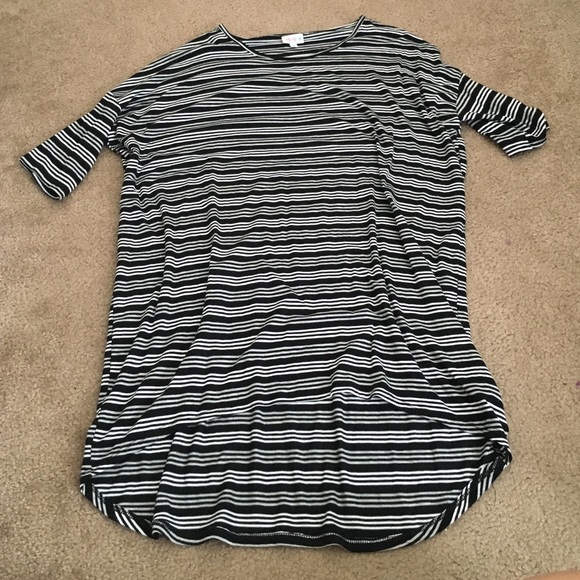 Small Lularoe Irma Top
