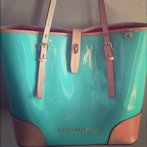 Dooney & Bourke Large Tote