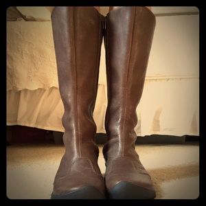 Keen knee high boots-size 6 1/2.