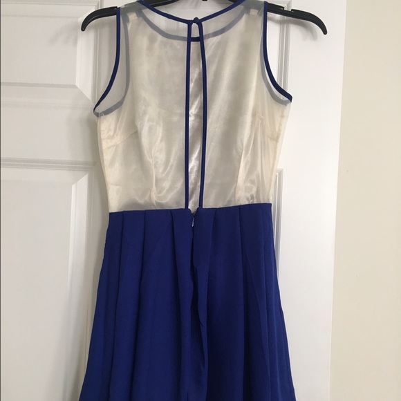 Short homecoming dress - Picture 3 of 4