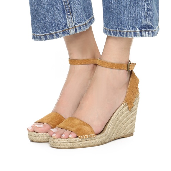 frye amado wedge
