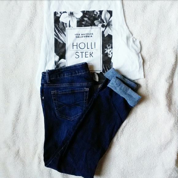 Aeropostale Bayla Dark Wash skinny Jeans