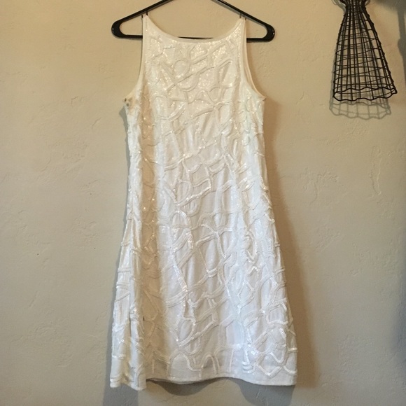 White dress with white sequin. Mini. New. - Picture 4 of 4