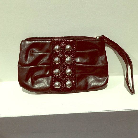Black & Silver Wristlet!