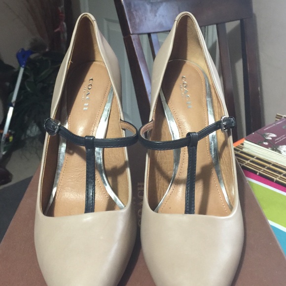 Coach shoes - Picture 1 of 2