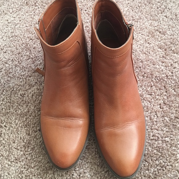 ... - Picture 2 of 4