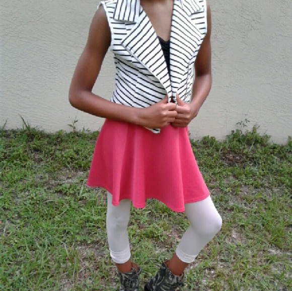 Pink high waisted skater skirt - Picture 2 of 2