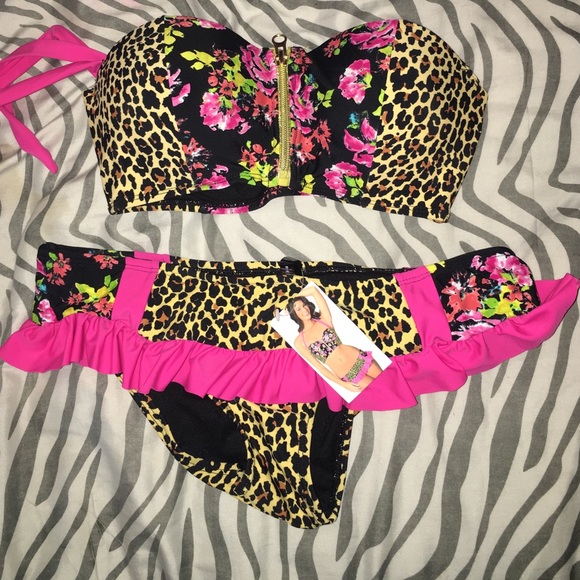 Zipper bustier and Ruffle skirted bottom bikini