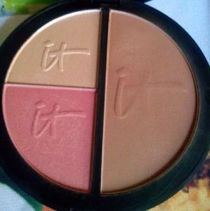 It cosmetics Vitality Disc
