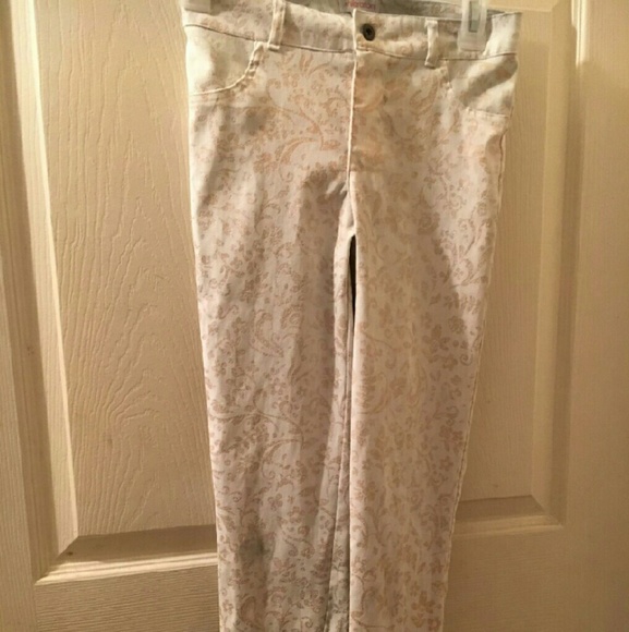 White pants with gold floral patterns - Picture 1 of 2