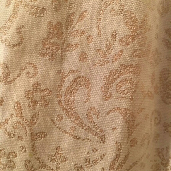 White pants with gold floral patterns - Picture 2 of 2