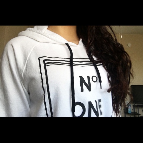 White No one cares hoodie - Picture 2 of 4