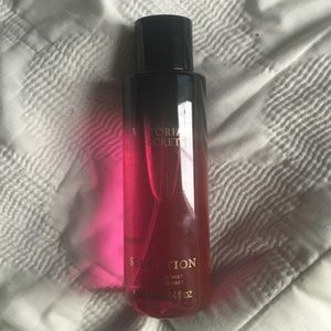Victoria secret perfume (seduction)