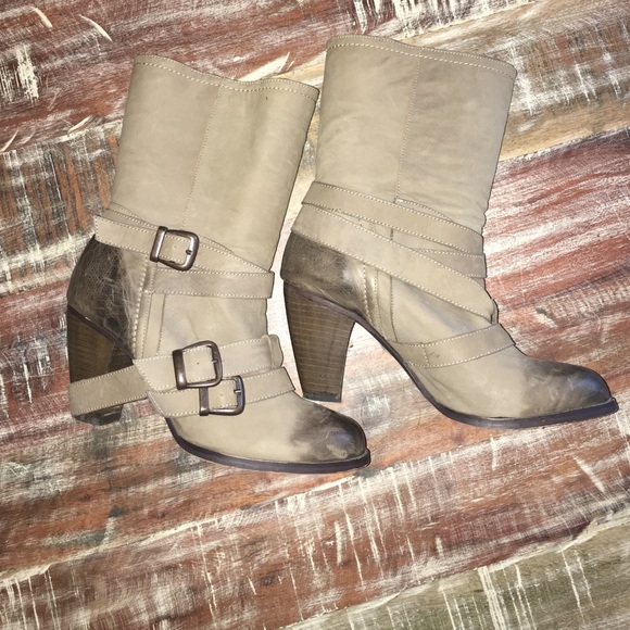 Steve Madden Distressed pull on short boots