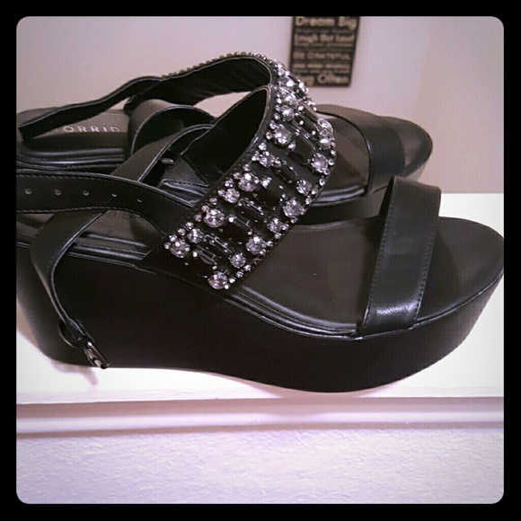 Torrid platforms