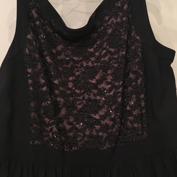 Formal Black sequin dress with decorative bust - Picture 2 of 4