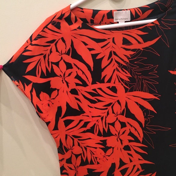 Cap sleeve Hawaiian dress - Picture 3 of 3