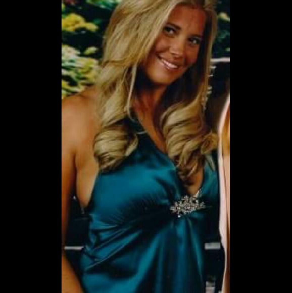 Boutique one of a kind ..all silk - Picture 2 of 3