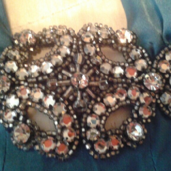 Boutique one of a kind ..all silk - Picture 3 of 3