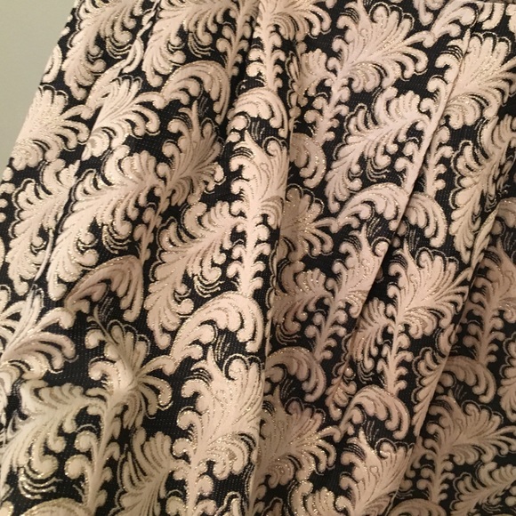 Gold and black party dress - Picture 2 of 4