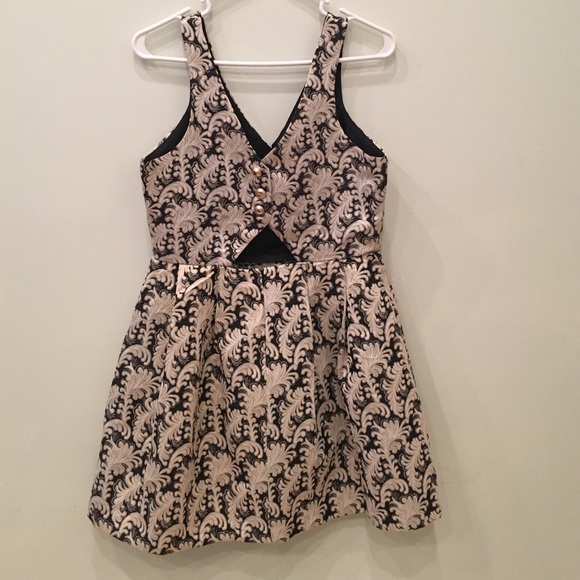 Gold and black party dress - Picture 3 of 4