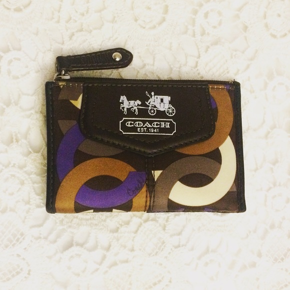 Coach Handbags - Coach zip wallet