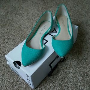 Aldo Snakeskin Teal flats