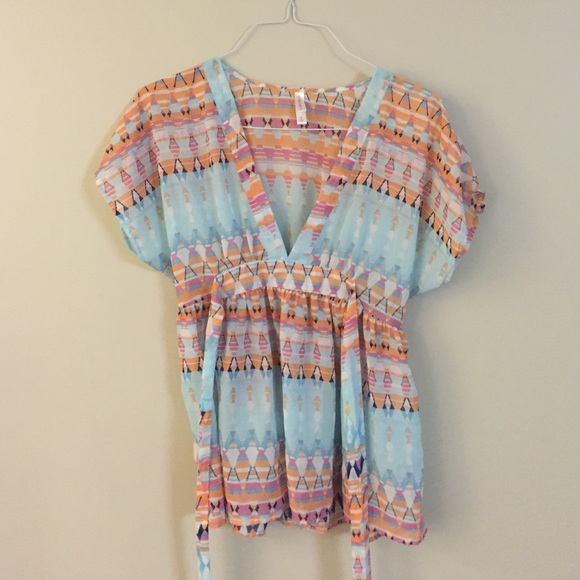 Aztec top - Picture 2 of 2