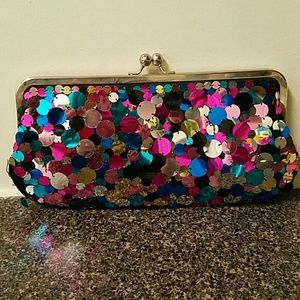 Multicolor sequin clutch