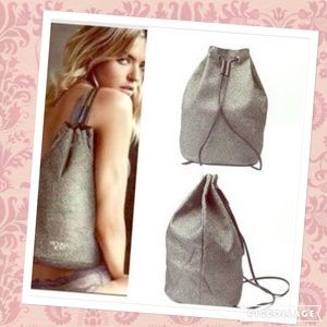 Victoria's Secret Glitter Drawstring Bag! 💜👄🎒