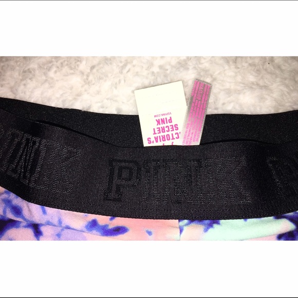 🎉 Victorias Secret VS Logo Boyshorts - Picture 2 of 2