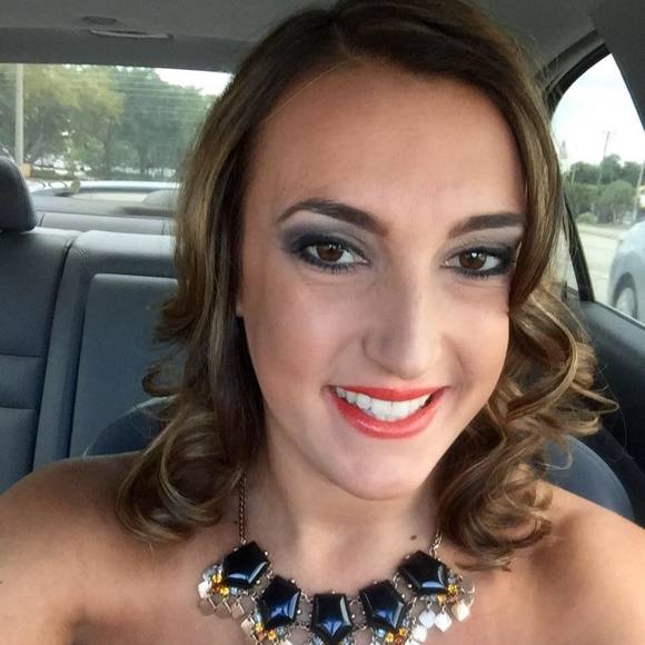 Meet your Posher, Krista - Picture 1 of 1