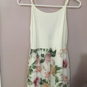 Rose Petal Maxi Dress. Forever 21. Medium.