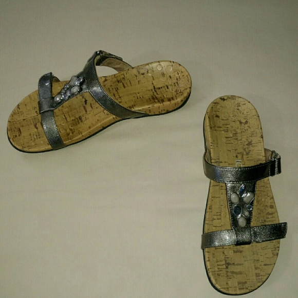 VIONIC Orthoheel silver bejeweled sandals