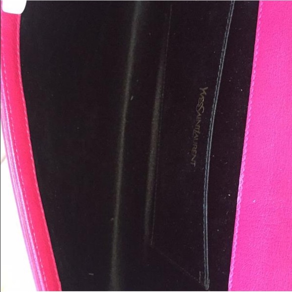 ❌SOLD❌ Yves Saint Laurent Belle du Jour Clutch - Picture 3 of 4