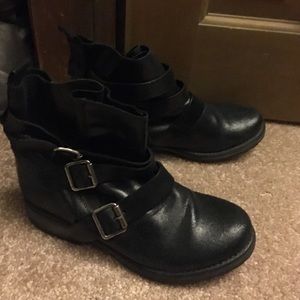 Steve Madden leather Moto boot black 9