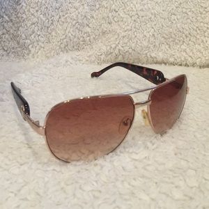 Jessica Simpson sunglasses