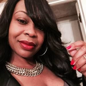 Meet your Posher, Theresa i.