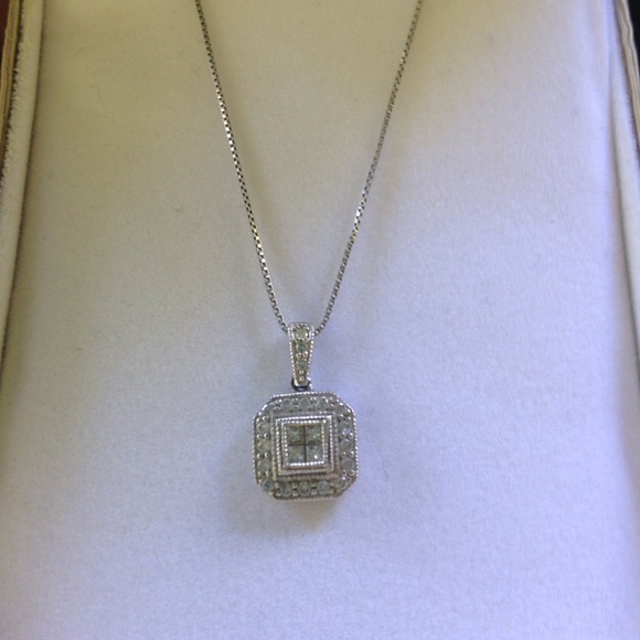 1/2 carat in white gold necklace